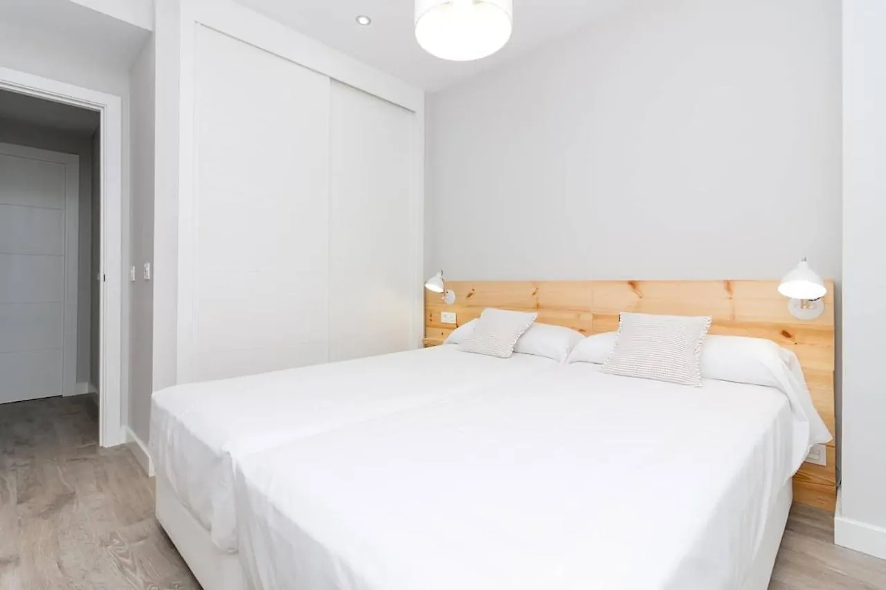 Livinmalaga Los Alamos Suites II トレモリノス